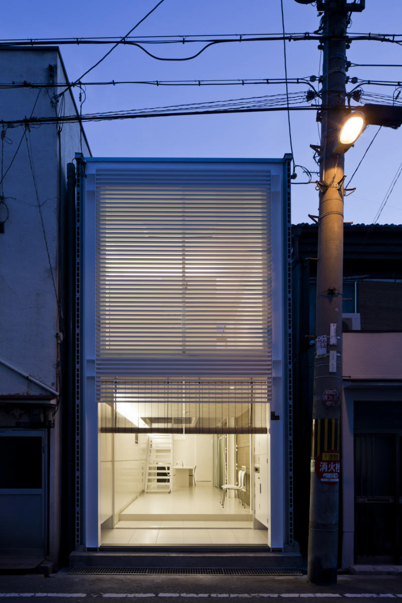 Waro Kishi + K Associates　 住宅作品集 HOUSE WITH THREE COURTYARDS | WORKS | WARO KISHI + K