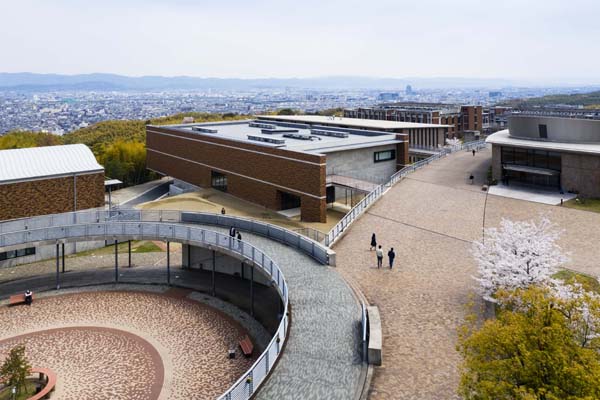 京都大学桂図書館