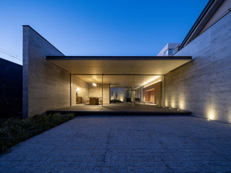 HOUSE WITH THREE COURTYARDS | WORKS | WARO KISHI + K